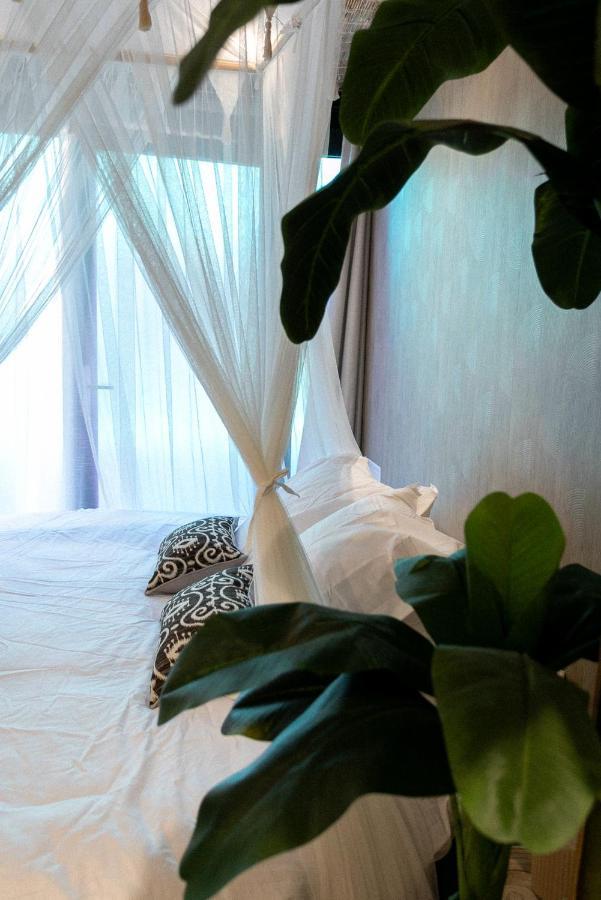 Bali Serenity Balneo Et Lit Rond Lagnieu 외부 사진