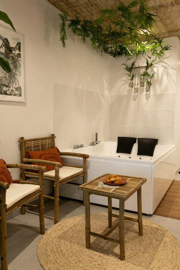 Bali Serenity Balneo Et Lit Rond Lagnieu 외부 사진